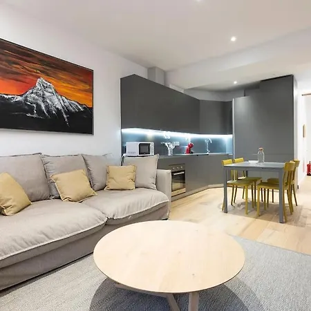 Alde-zahar. Basquenjoy Apartment Hondarribia