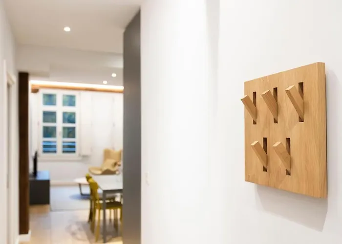 Alde-zahar. Basquenjoy * Hondarribia