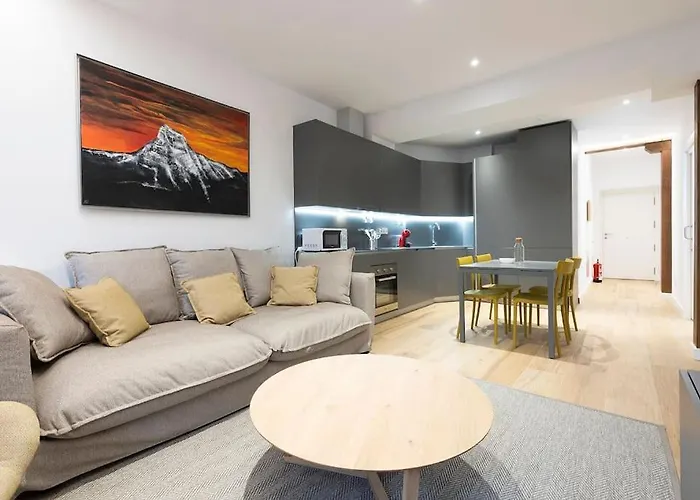 Alde-zahar. Basquenjoy Apartment Hondarribia